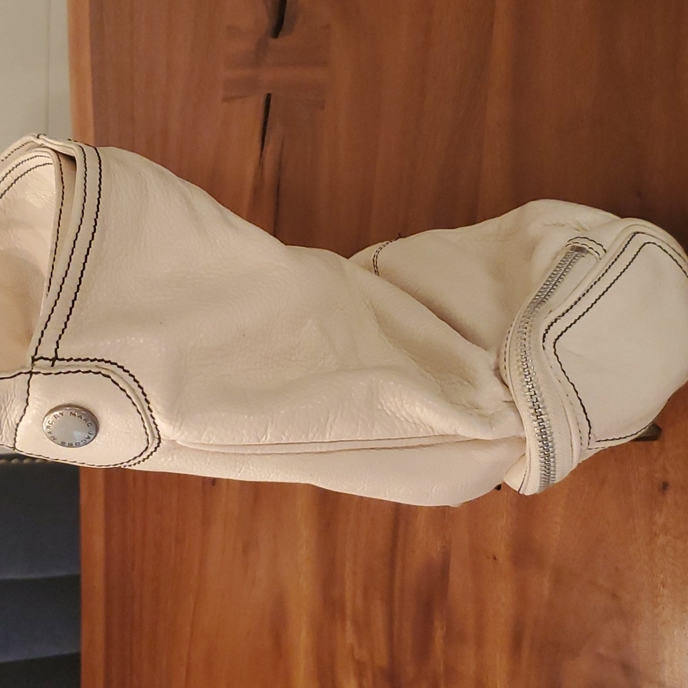 Handbag - Picture 4 of 10